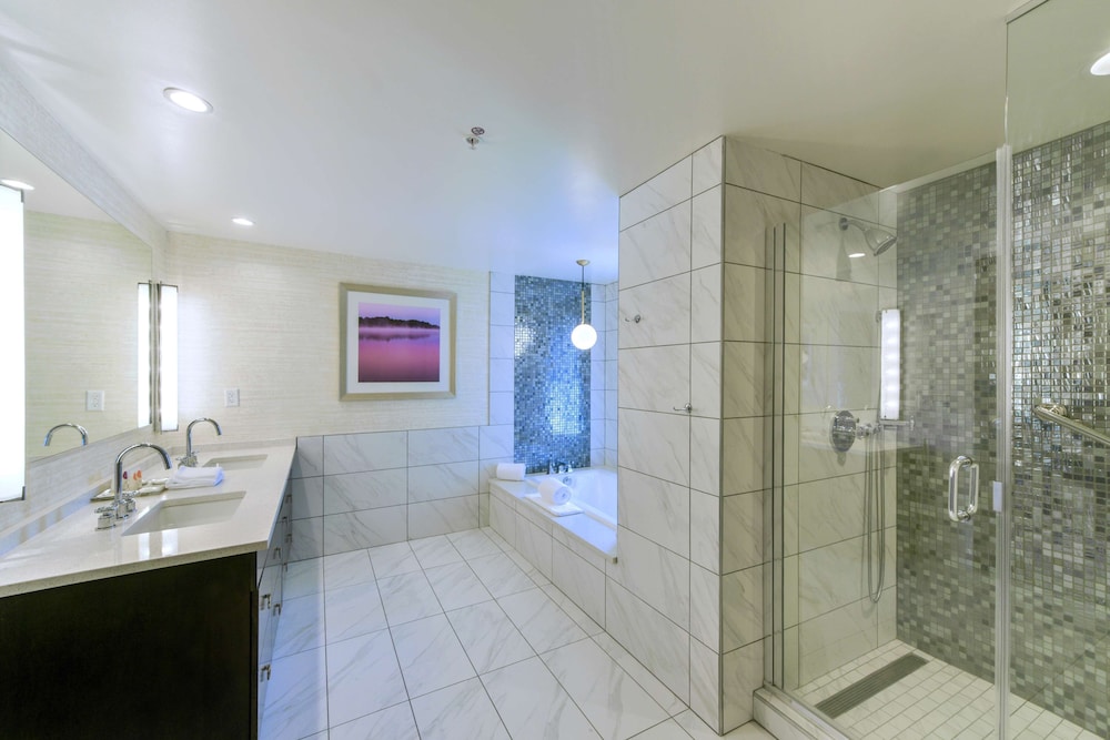 DoubleTree by Hilton Asheville Downtown - photo 48