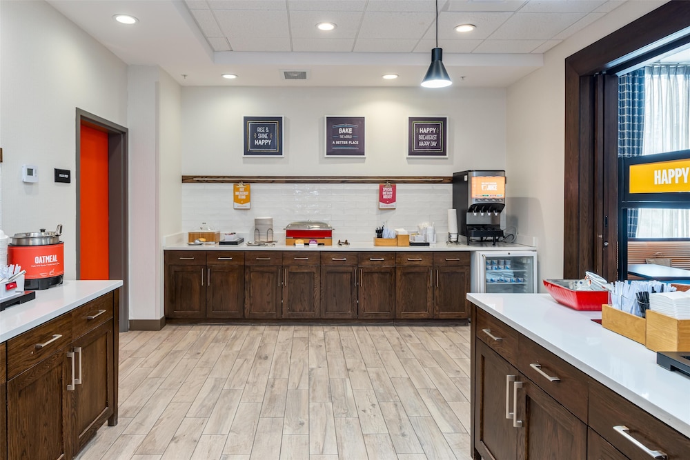 Hampton Inn & Suites Logan - photo 52