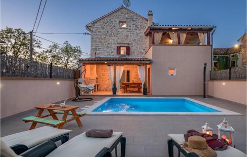 Beautiful Home In Orbanici With Wifi — 4-Star Luxury Hotel in Marcana, Croatia