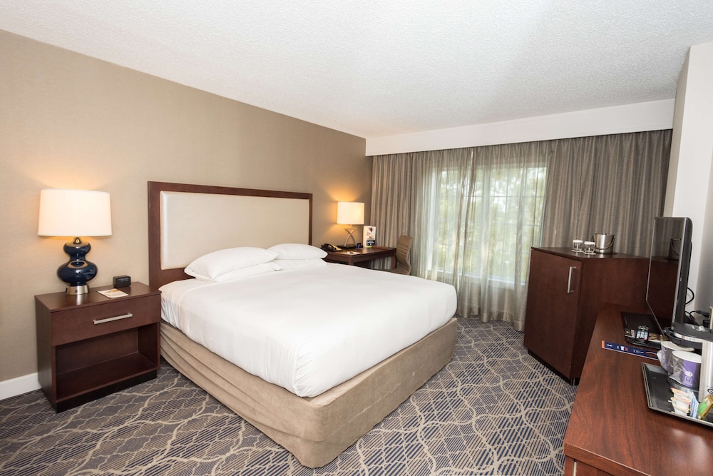 Doubletree Suites by Hilton at The Battery Atlanta - photo 17