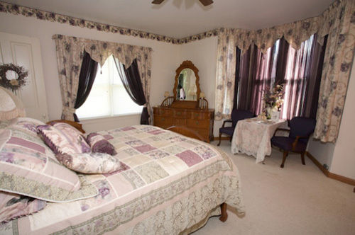 Allegan Country Inn - photo 31