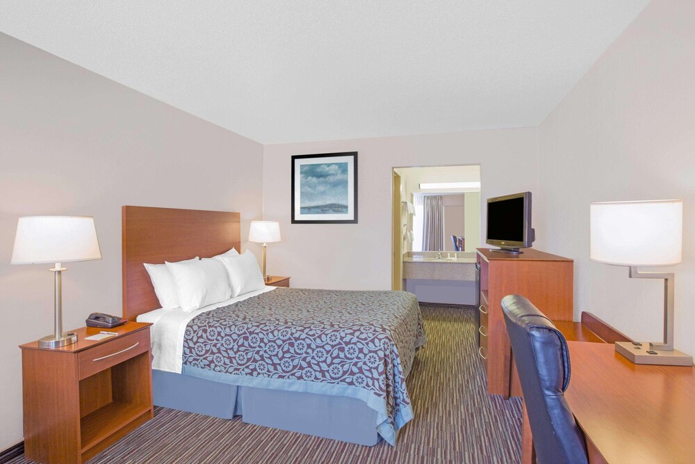 Days Inn By Wyndham Wilmington University - photo 8