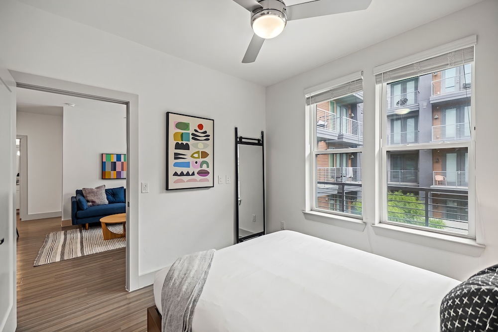 Placemakr Downtown Austin - photo 12