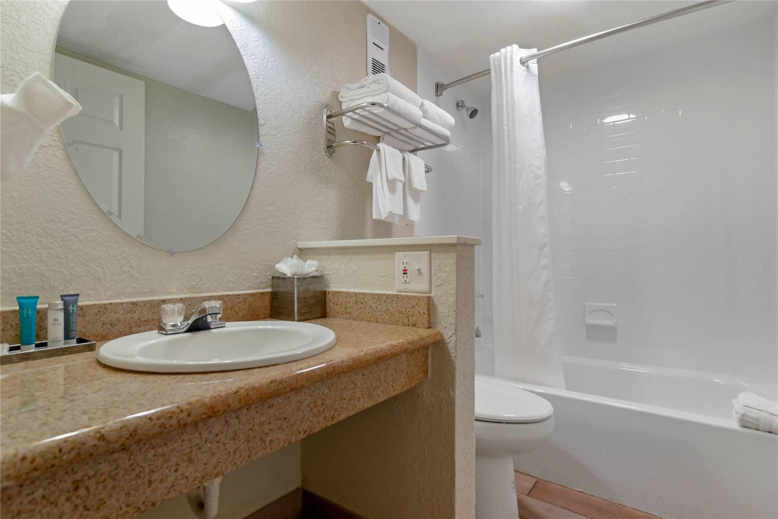 Inn on Destin Harbor an Ascend Collection Hotel - photo 20