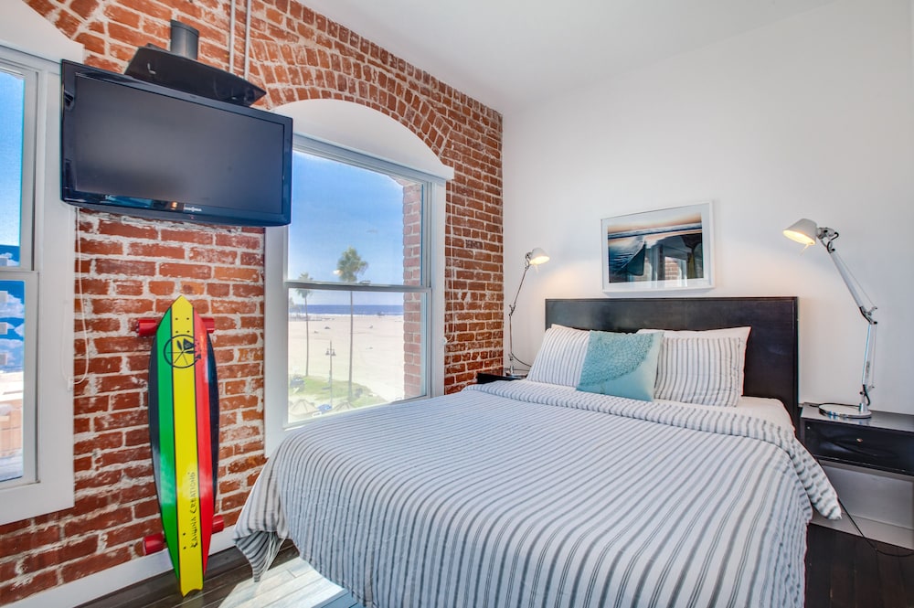 Venice Breeze Suites - photo 12