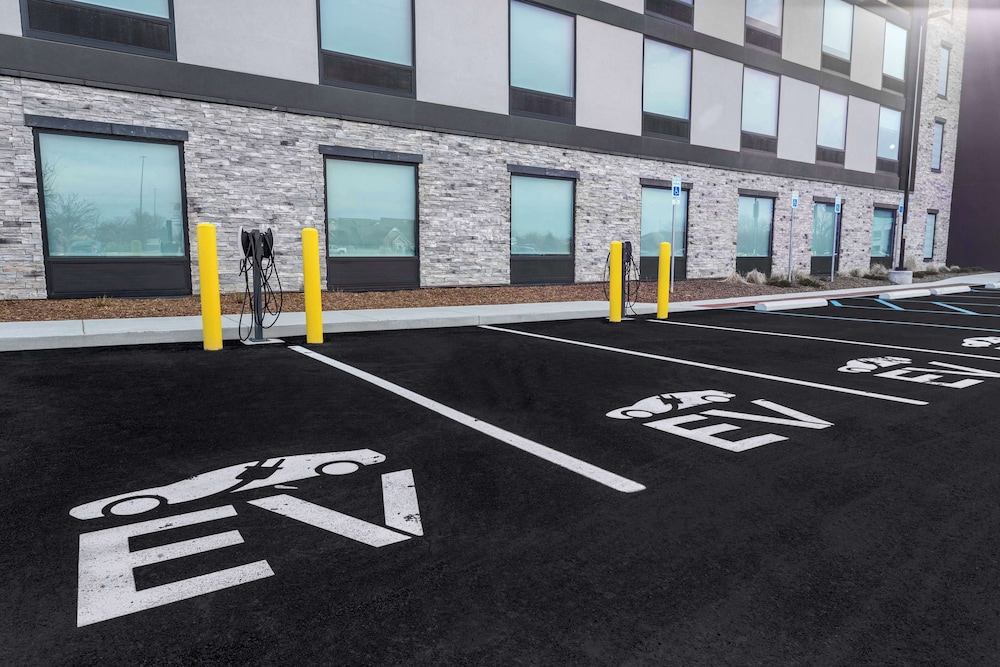 Home2 Suites by Hilton Indianapolis North at Intech Park - photo 37