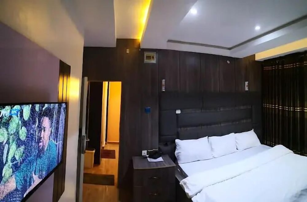 Side View Hotel — Ikom — photo 2