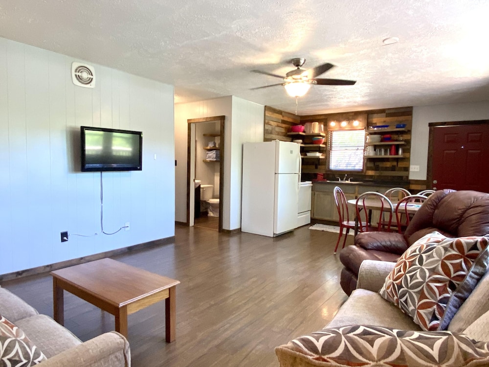 Calm Waters Cabin Resort - photo 55