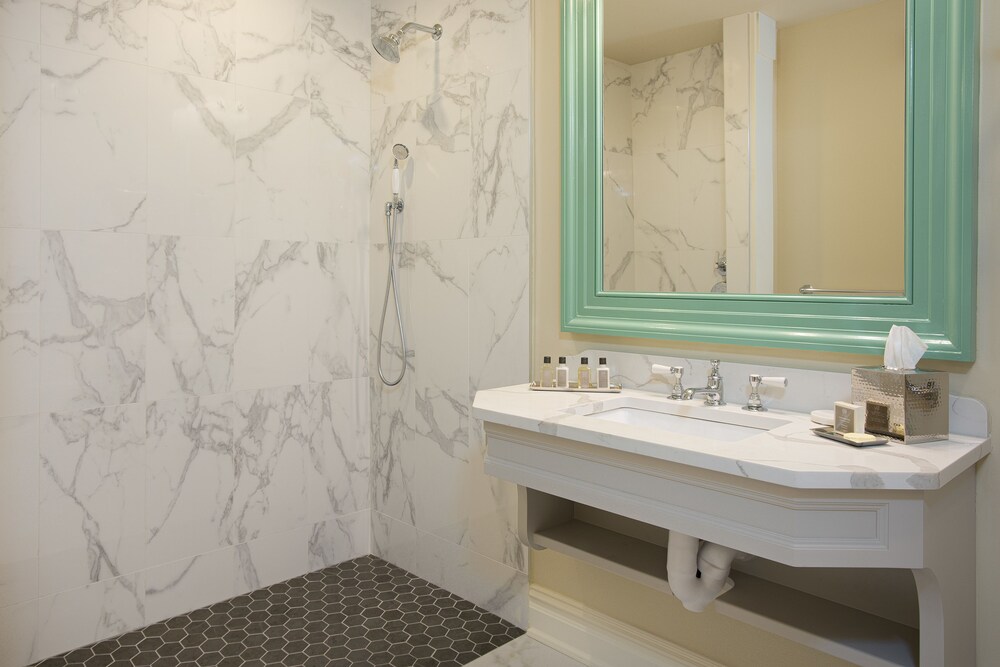 Old Town Bluffton Inn - photo 18