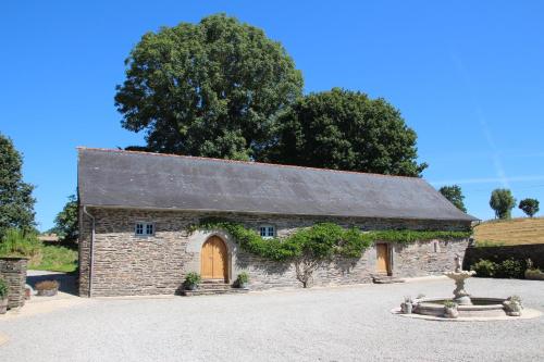 La Longère du Manoir in Saint-Aignan, France