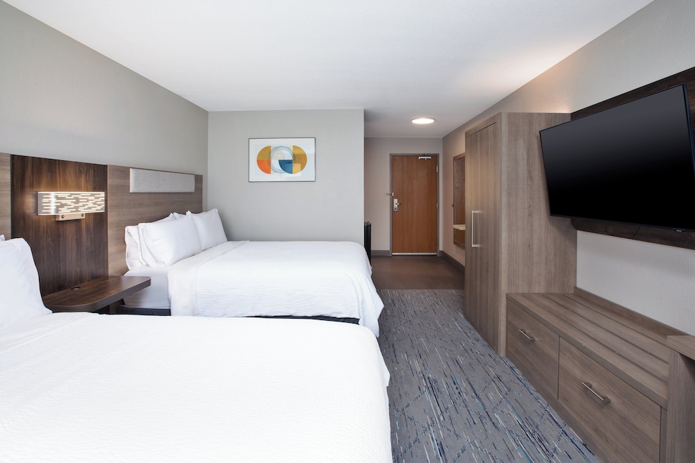 Holiday Inn Express & Suites Buffalo by IHG - photo 17