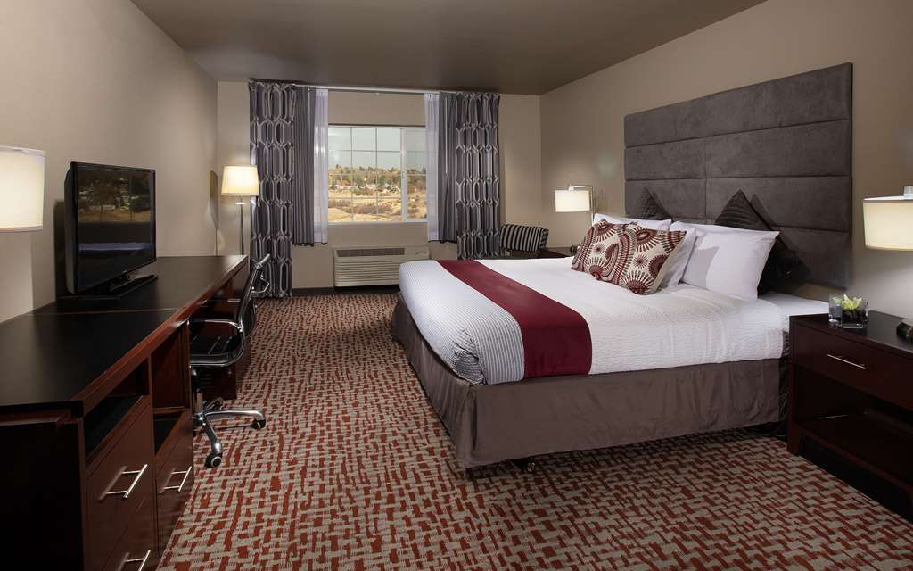Coast Hilltop Inn - photo 30