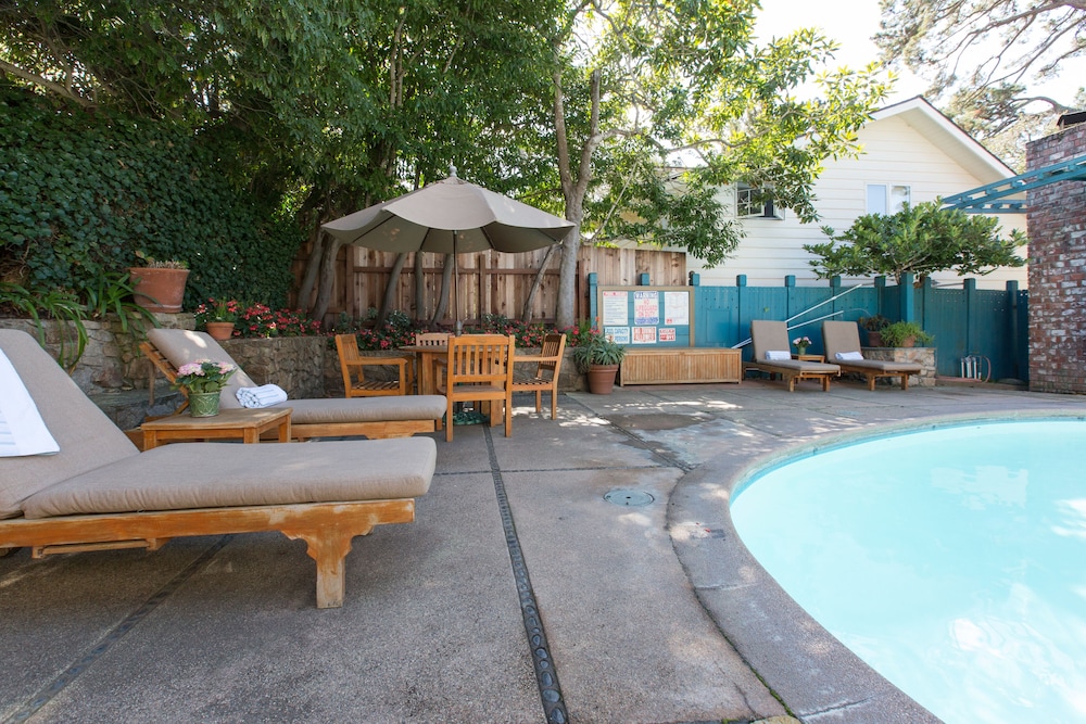 Normandy Inn - photo 22