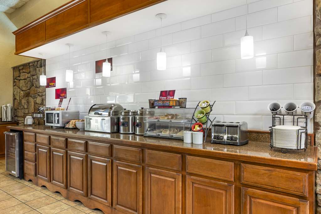 Best Western Plus Landing View Inn & Suites - photo 42