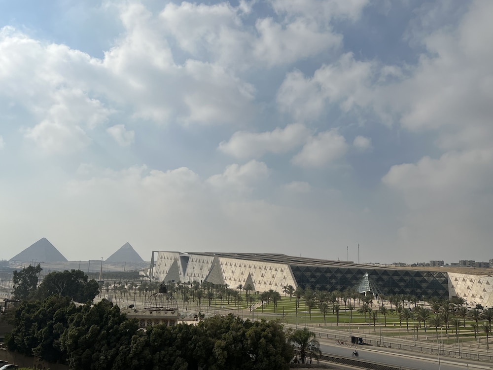 Golden Grand Museum & Pyramids View — 4-Star Luxury Hotel in Giza, Egypt