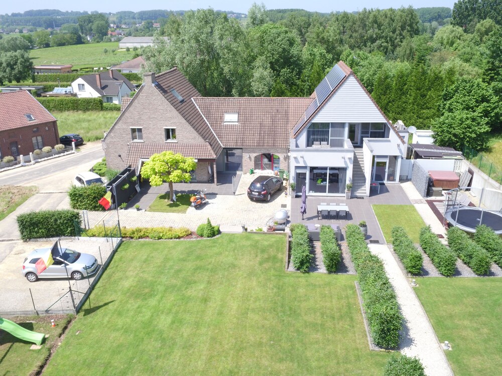 Vakantiewoning Hakuna Matata — 4-Star Luxury Hotel in Geraardsbergen, Belgium