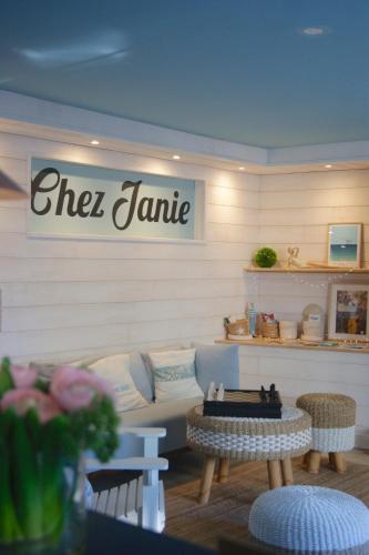 Hotel du Centre Chez Janie - carbon neutral hotel in Roscoff