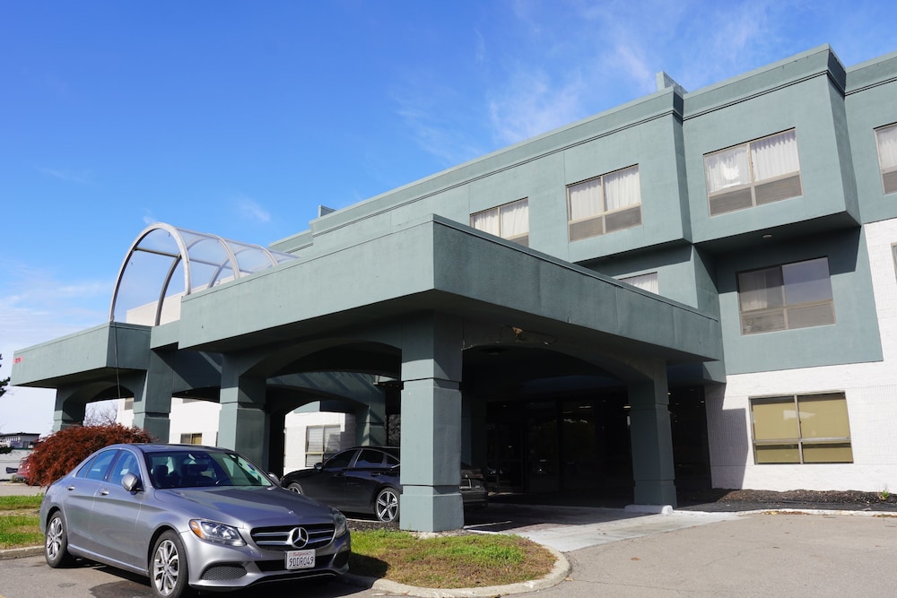 American Inn & Suites Waterford - photo 46
