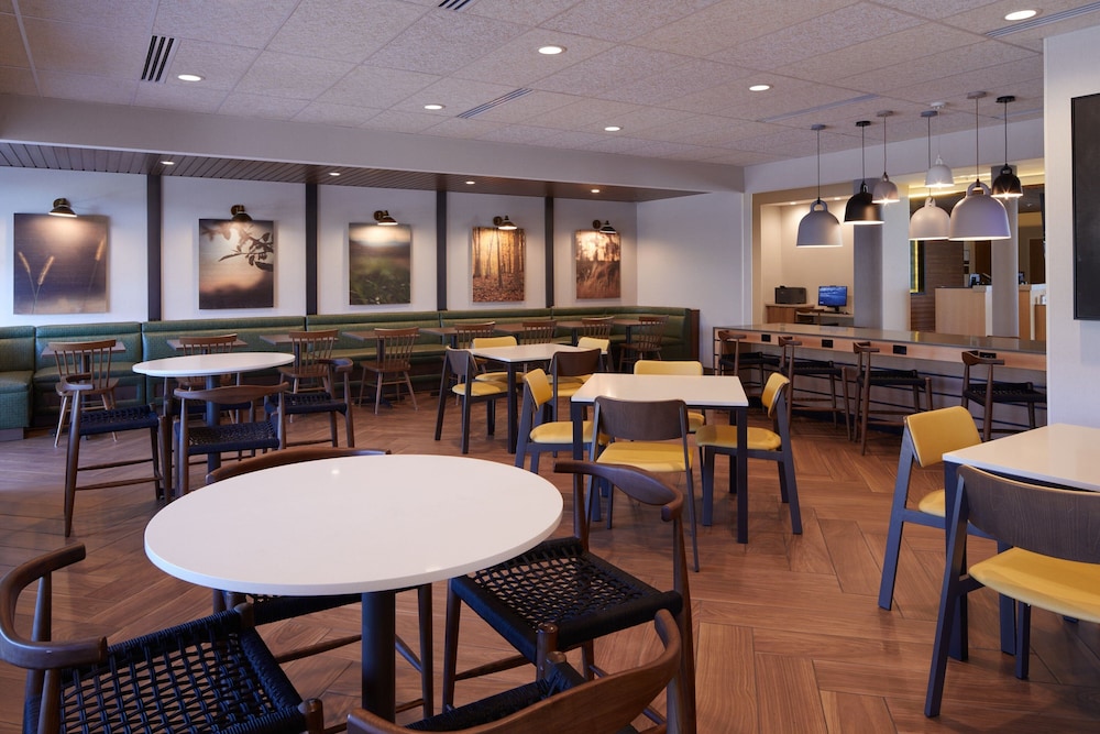 Fairfield Inn & Suites by Marriott Palmdale West - photo 30