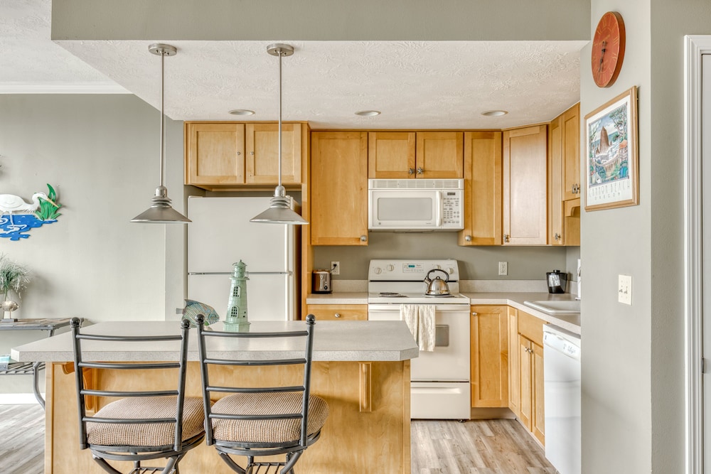 Sand & Sea Resort Condominiums - photo 401