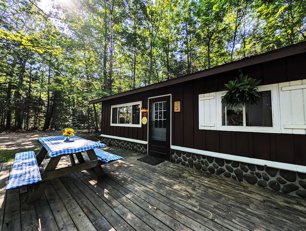 Coadys' Point of View Lake Resort - photo 316