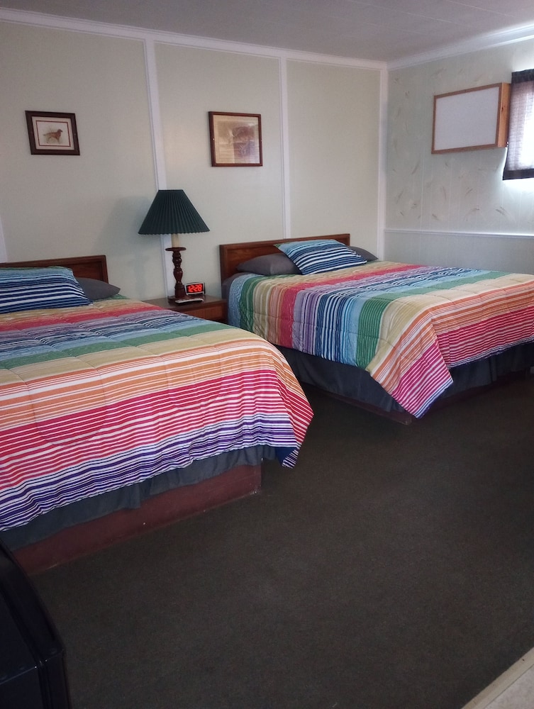 Harbor Beach Inn - photo 8