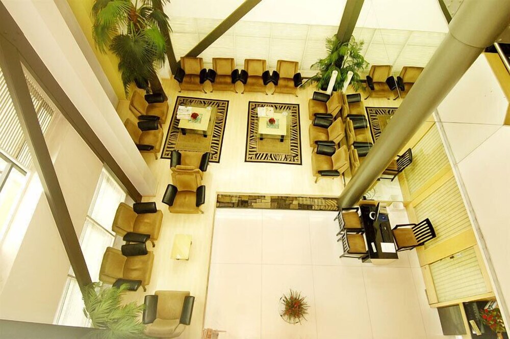 The Coronet Hotel — Pune — photo 4