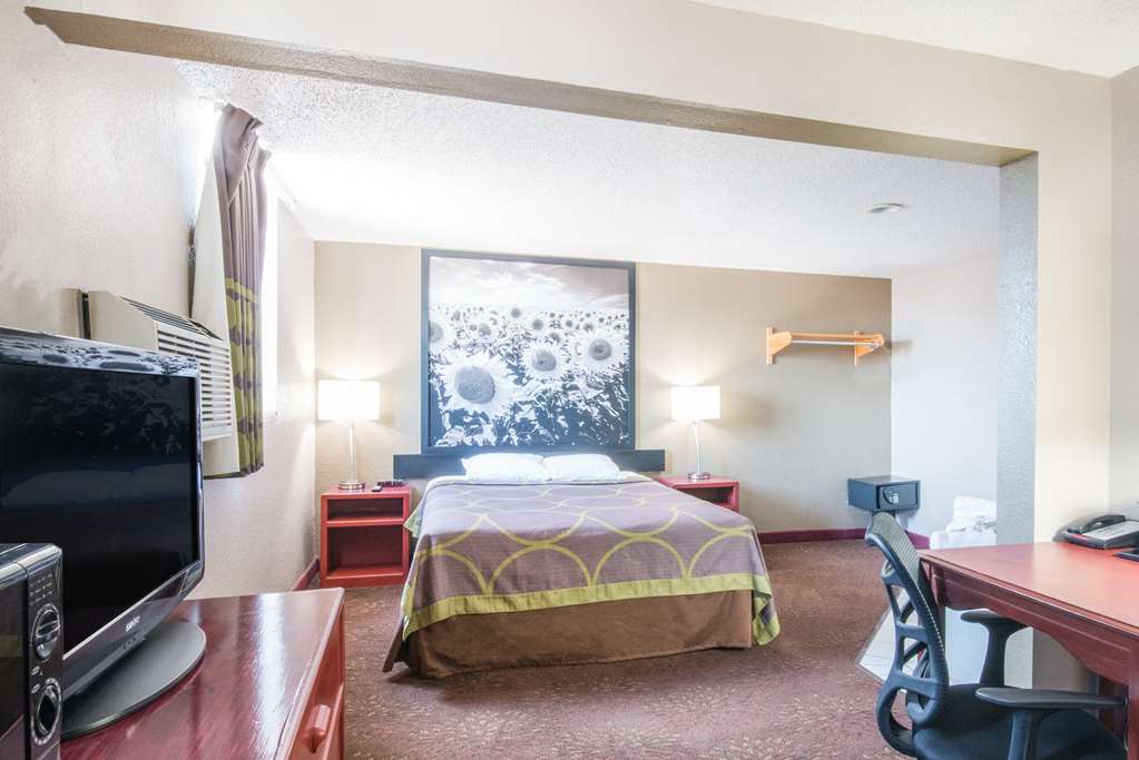 Super 8 by Wyndham Jamestown - photo 13
