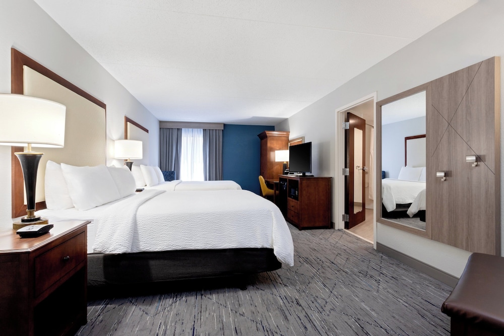 Holiday Inn Express & Suites Cincinnati Riverfront by IHG - photo 15