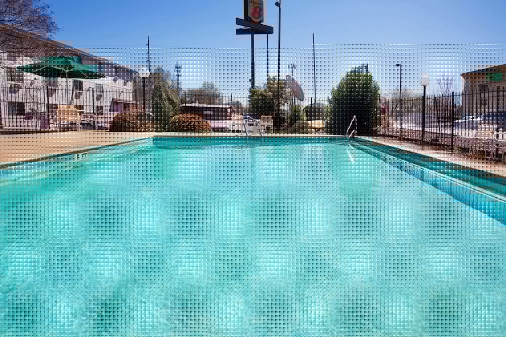 Travelodge by Wyndham Columbus State University - photo 24