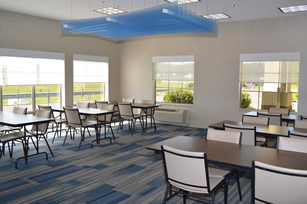 Holiday Inn Express Bloomsburg by IHG - photo 50