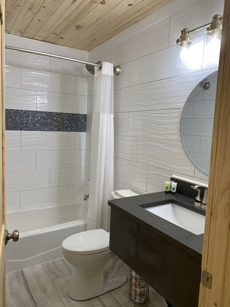 Gulf Coast Inn - photo 36