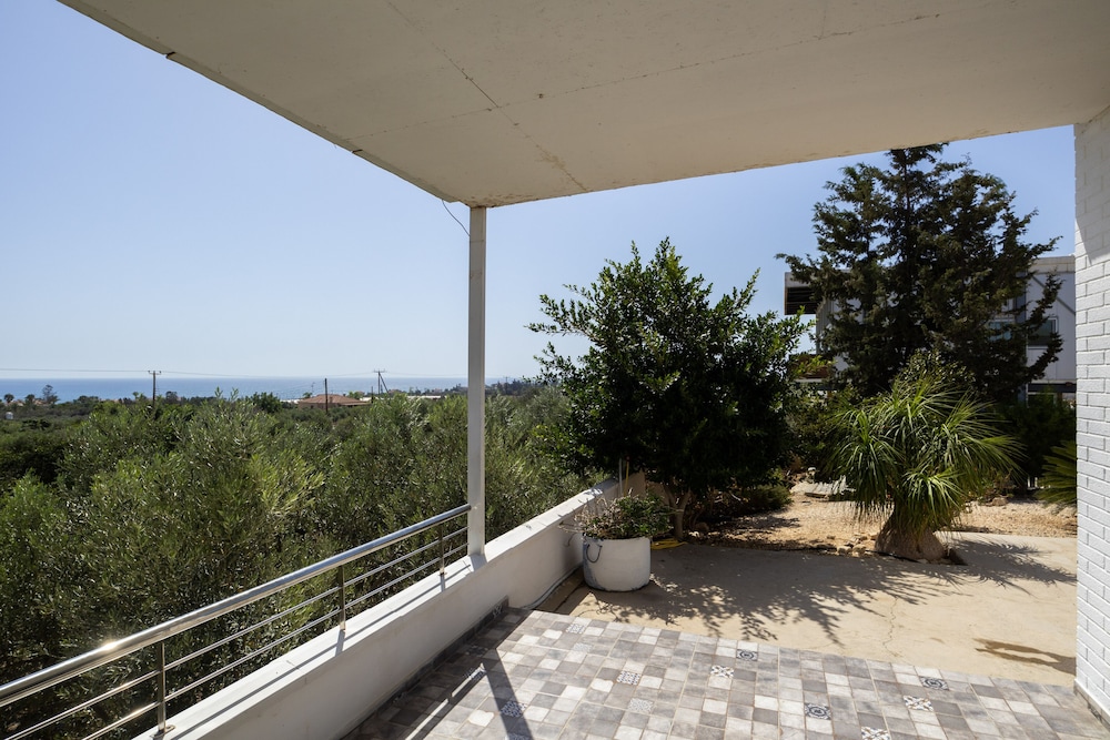 Captivating 2 bed House