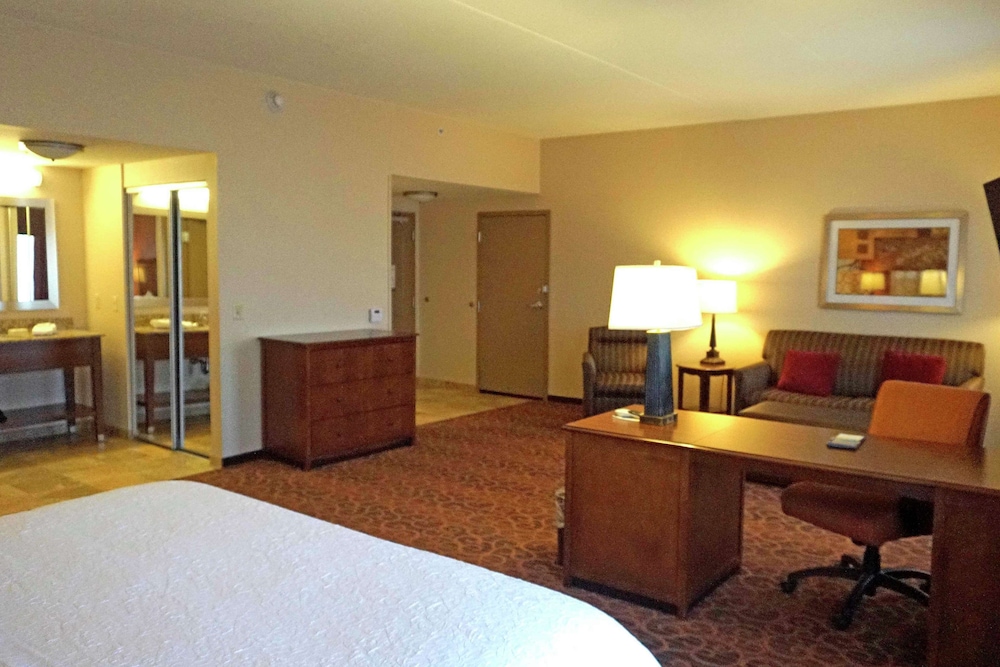 Hampton Inn Waynesburg - photo 11