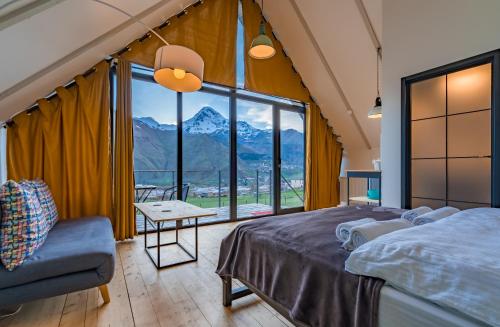 Kazbegi View - carbon neutral hotel in Step'antsminda