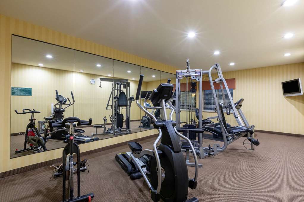 La Quinta Inn & Suites by Wyndham Dodge City - photo 6