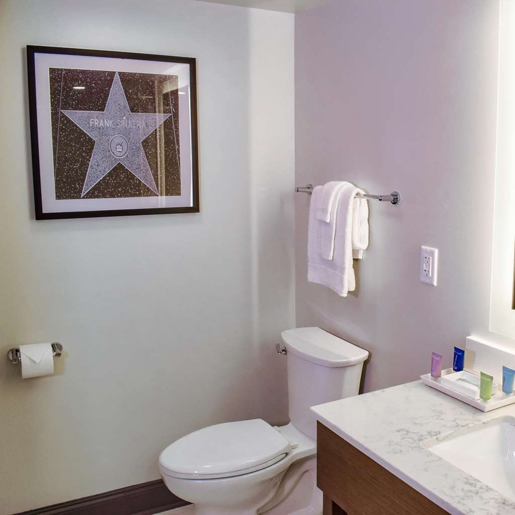 The Hotel Legends - photo 6
