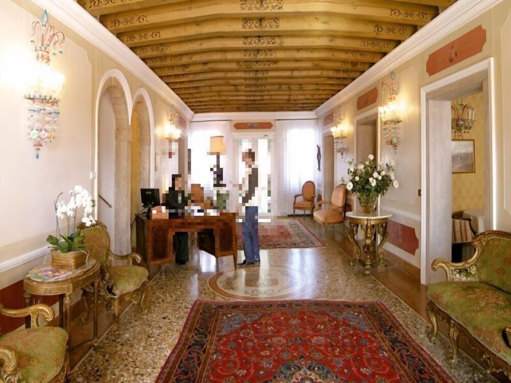 Residenza Ca'del Borgo — 4-Star Luxury Hotel in Venice, Italy