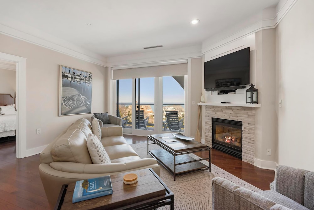 Village Suites Bay Harbor - photo 41