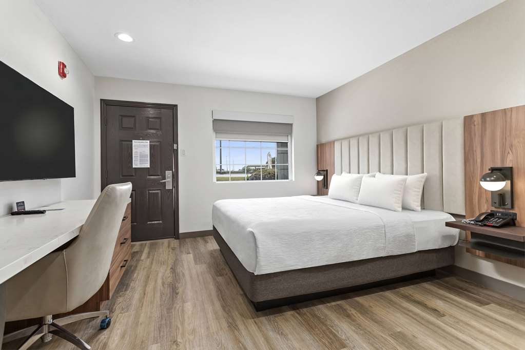 Baymont by Wyndham Beaumont - photo 22