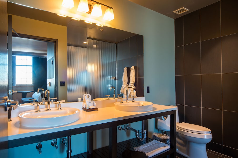 The Iron Horse Hotel - photo 47