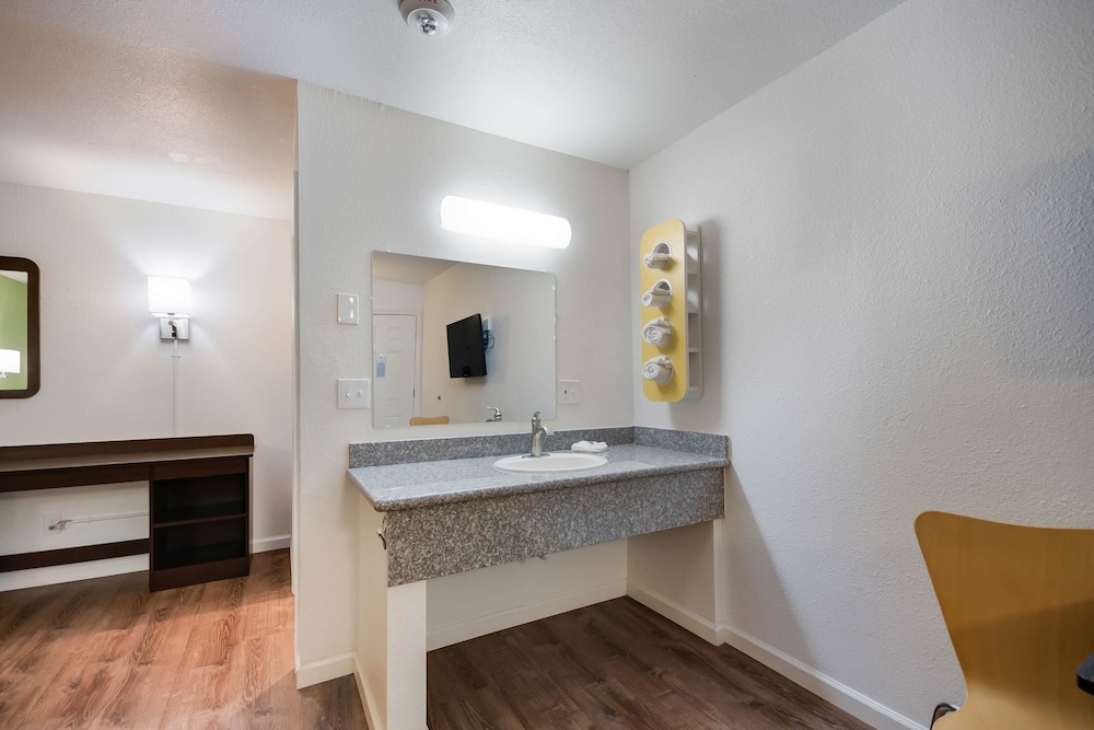 Motel 6 Burlington WA - photo 29