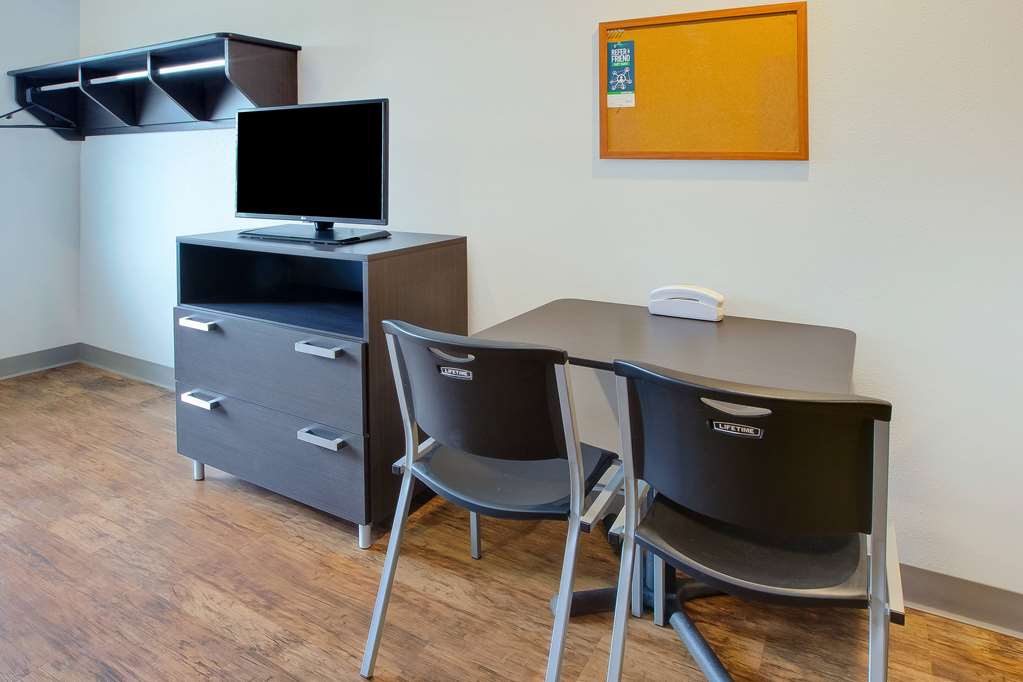 WoodSpring Suites St Louis St Charles - photo 4