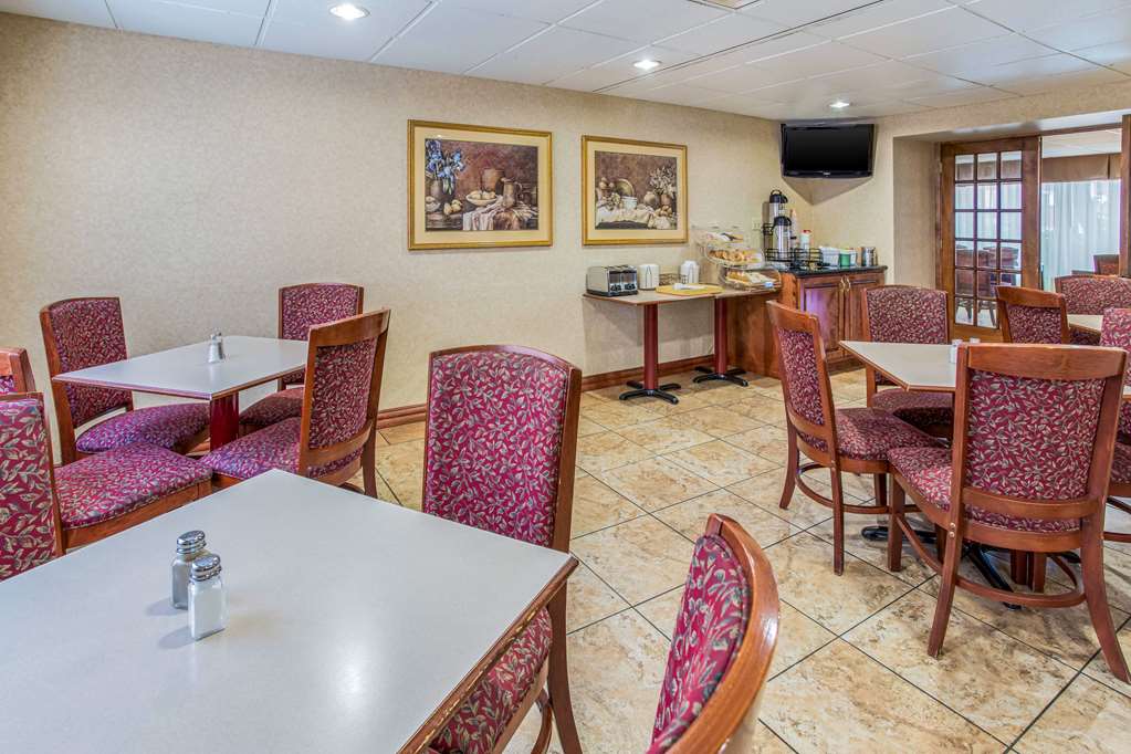 Quality Inn & Suites Green Bay Downtown - photo 61