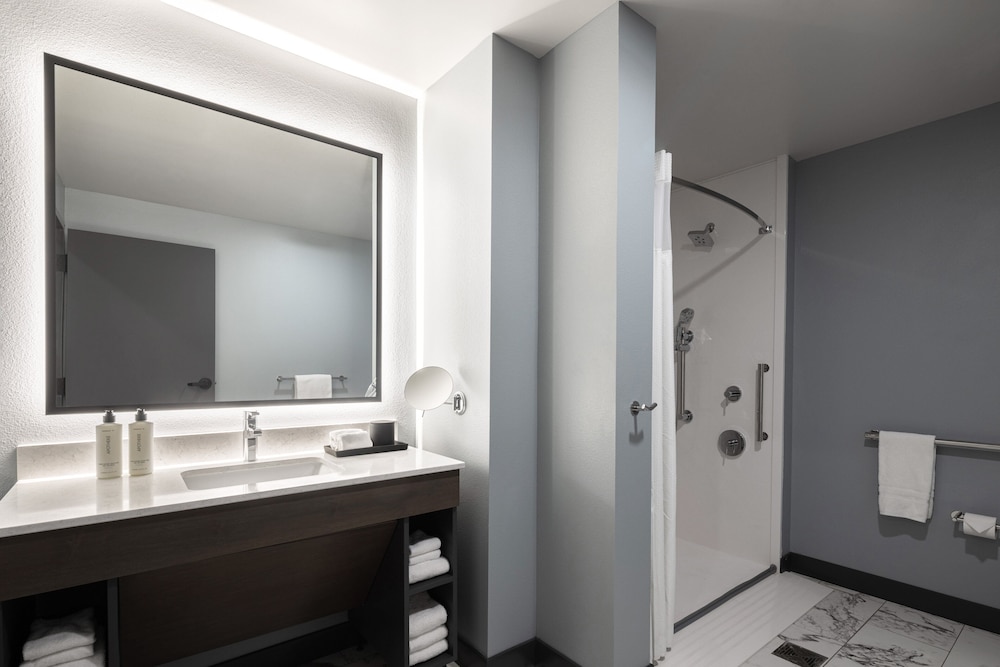 Crowne Plaza Kearney by IHG - photo 9