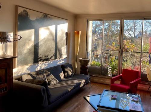 En Face de Paris Les Arbres — hotel in Saint-Maurice