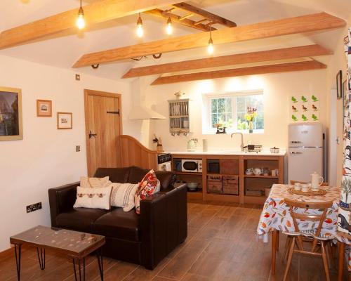 The Old Stables — hotel in Heathfield