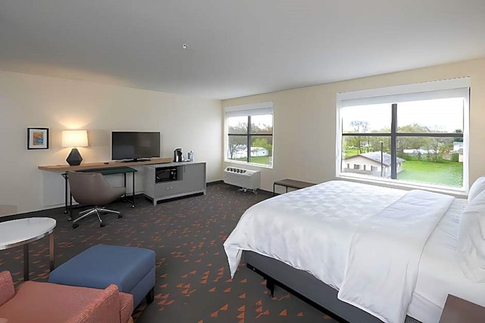Holiday Inn Kalamazoo West - photo 24