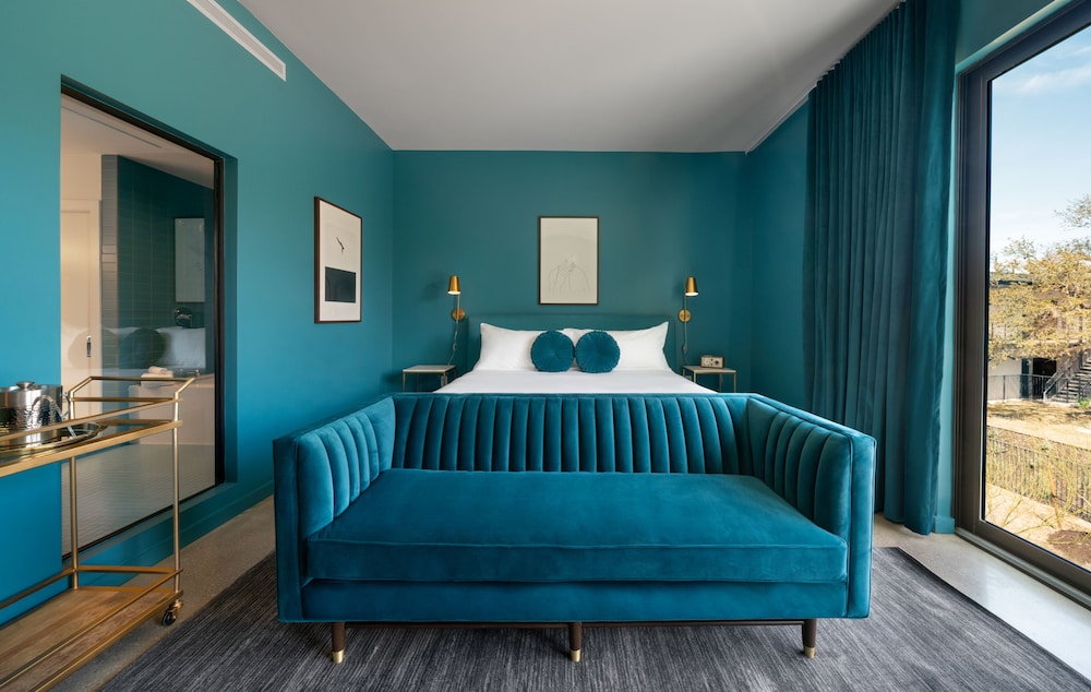 The Ruby Hotel - photo 6