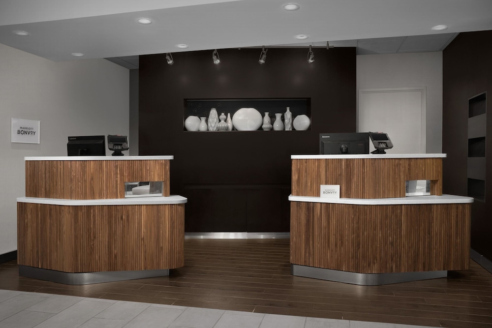 Courtyard by Marriott Dallas Addison Quorum Drive - photo 6